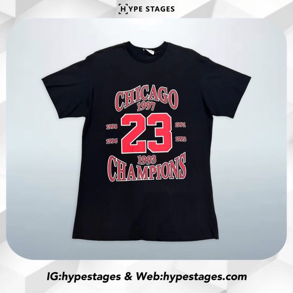 IHNOMUHNIT CHICHAGO 23 TEE