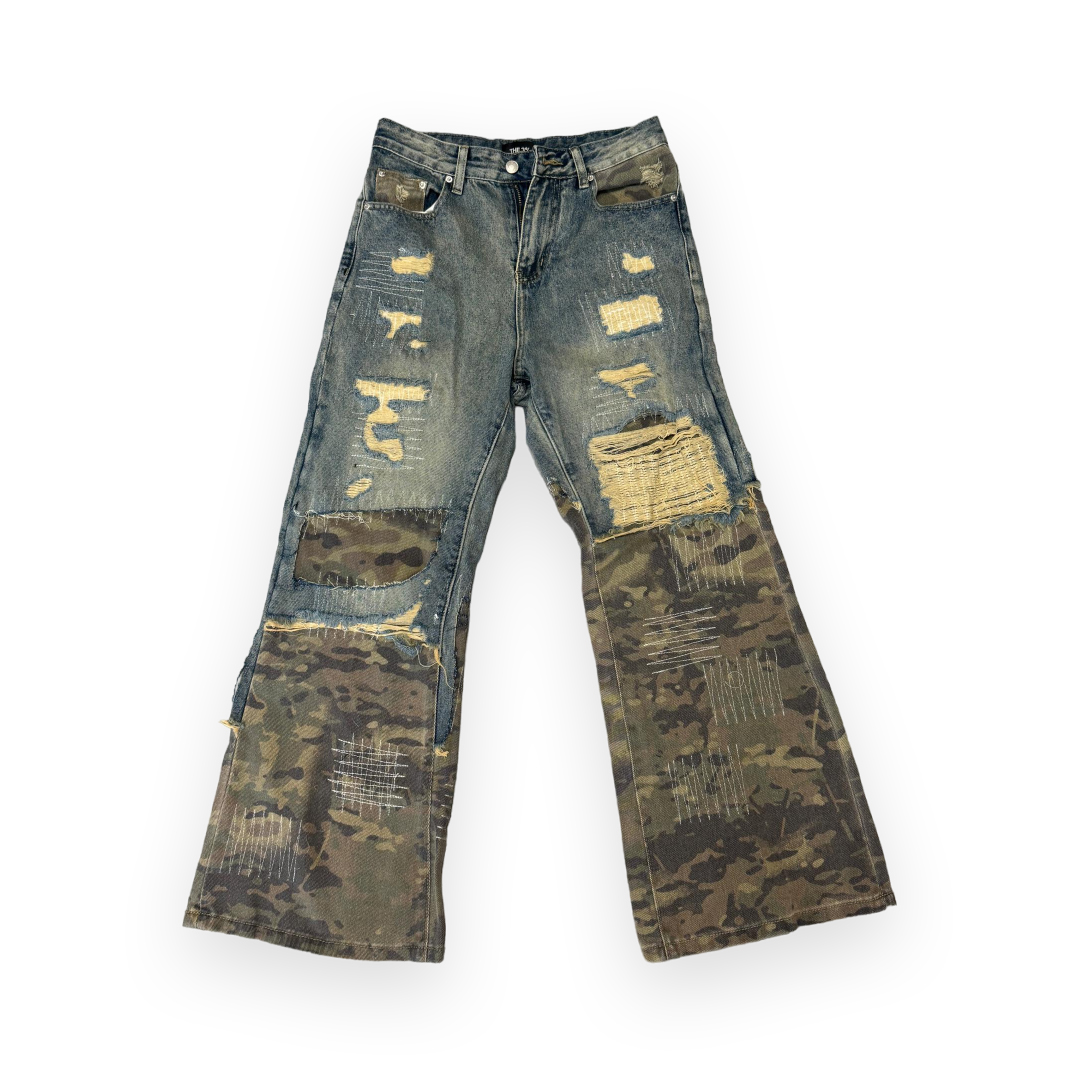 THE 3% DISTRESSED ARMY CAMO JEANS - Image 2