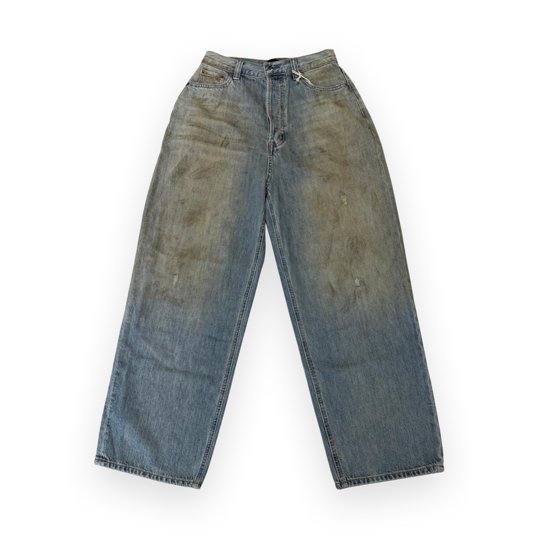 THE 3% DISTRESSED DIRTY STAIN JEANS - Image 2
