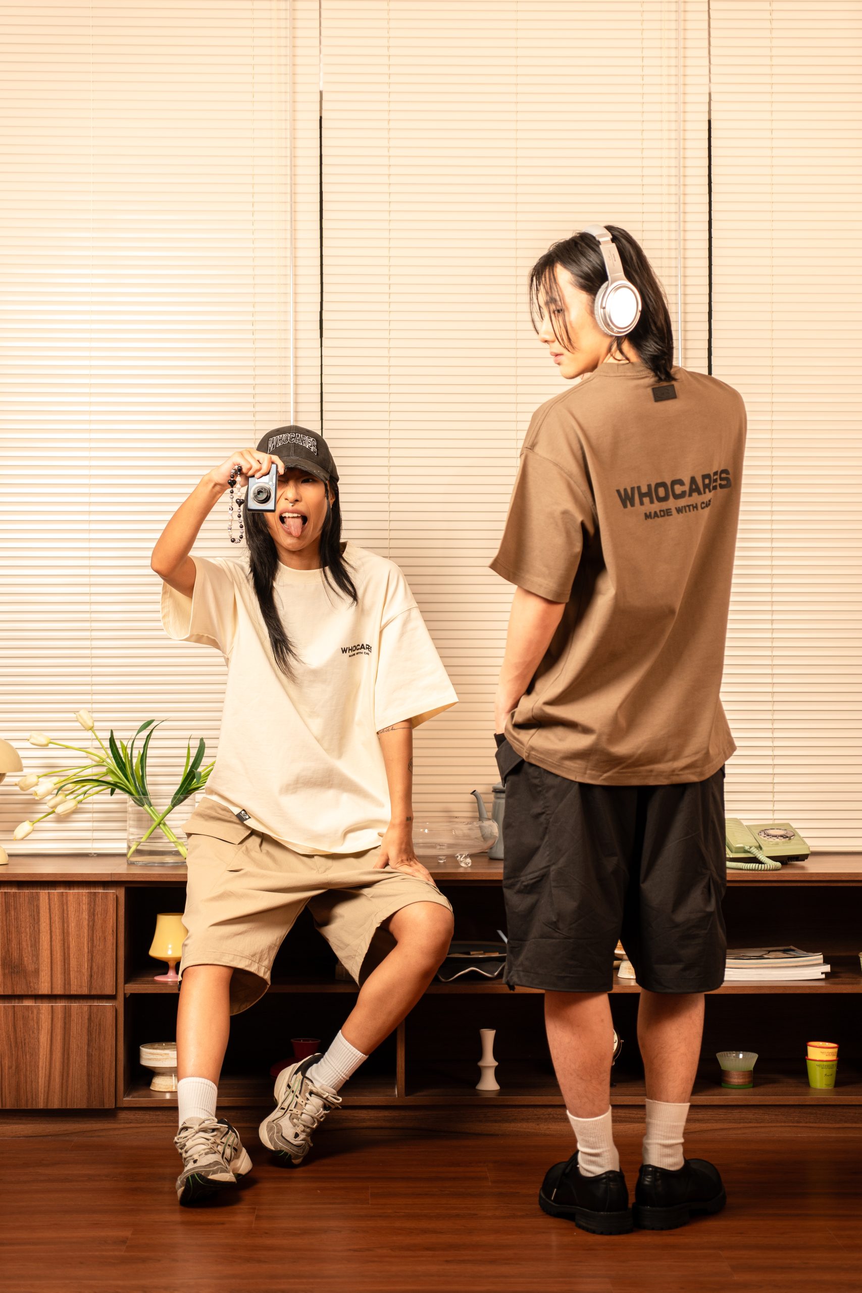 WHOCARES ESSENTIALS LOGO TEE - Image 2