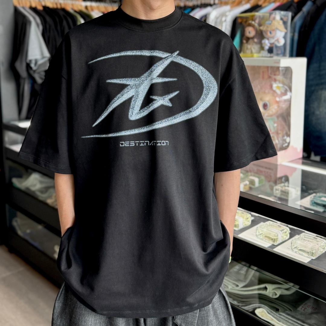 DESTINATION GLITTER FRONT LOGO TEE - Image 3