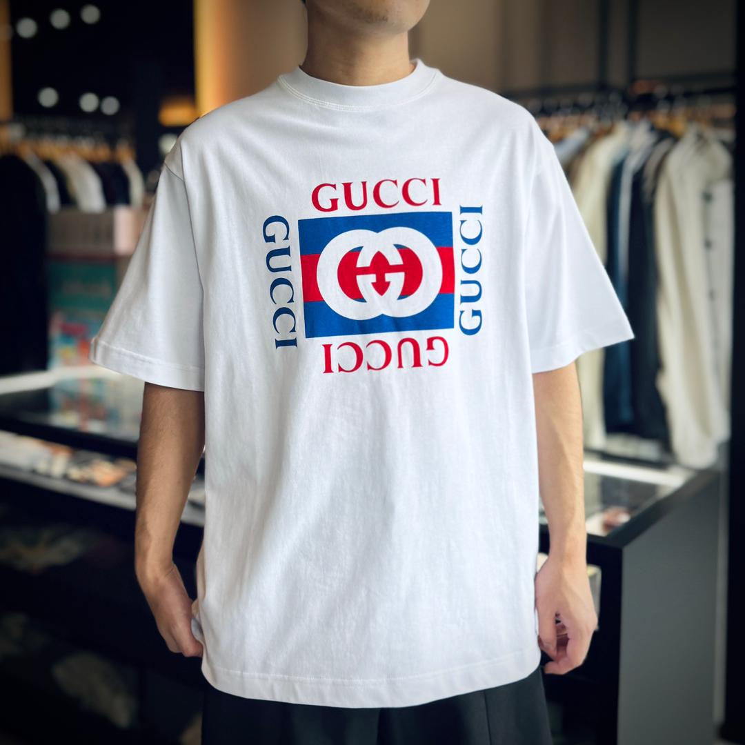 GUCCI MIRRORED GG LOGO TEE - Image 3