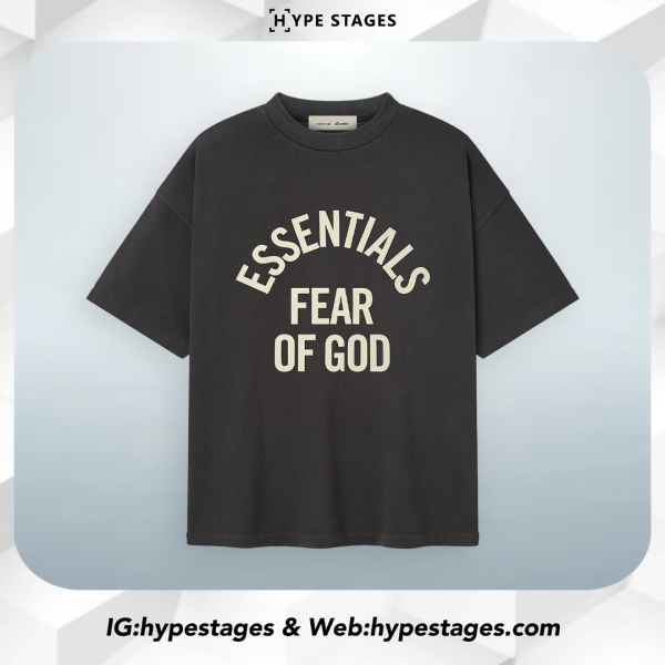 ESSENTIALS CAMPUS 90S TEE