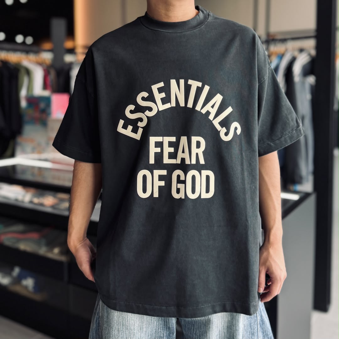 ESSENTIALS CAMPUS 90S TEE - Image 3