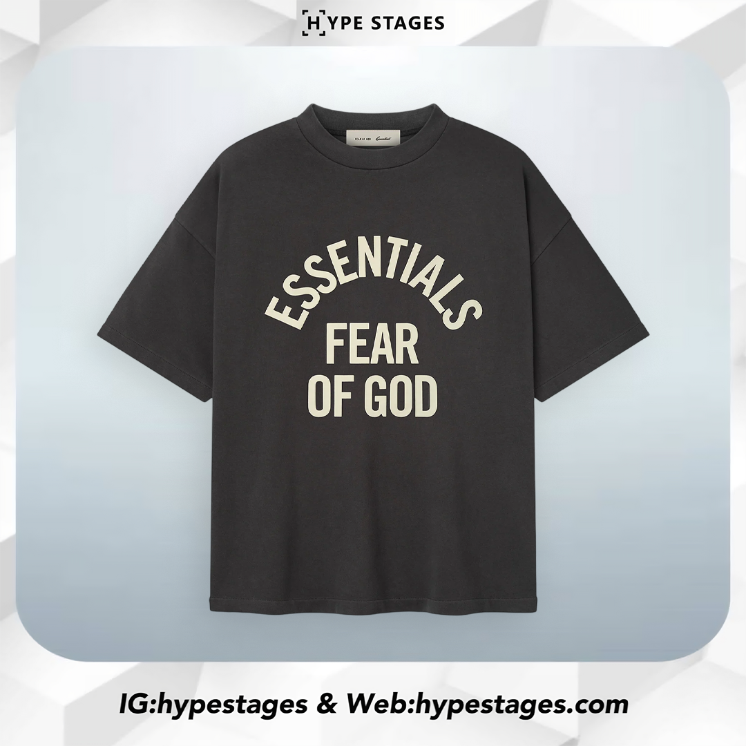 ESSENTIALS CAMPUS 90S TEE